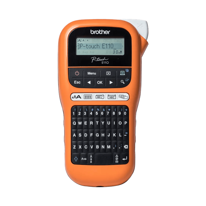 Rotuladora portátil Brother PT-E110 con teclado QWERTY y pantalla LCD en naranja
