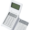 Rotuladora Brother con pantalla LCD y teclado QWERTY para etiquetas personalizadas