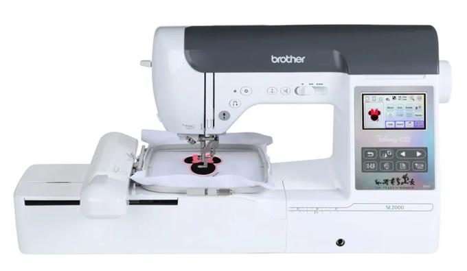 Brother SE2100Di sewing and embroidery machine with touchscreen and embroidery hoop