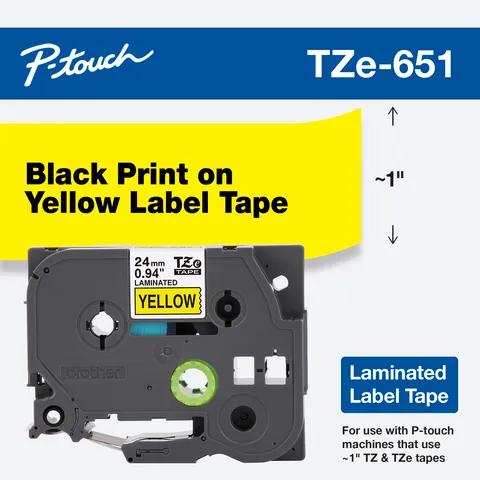 Cartucho de cinta laminada Brother TZe-651 con texto negro sobre amarillo, ancho de 1 pulgada